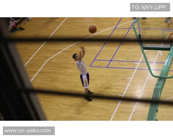 克尼佩尔再创佳绩连续15场命中两记以上三分球刷新新秀历史纪录